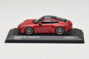 Porsche 911 992 Carrera 4S Rot Minichamps 1:43 410069321 Metall