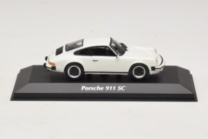 Porsche 911 SC Weiß Maxichamps 1:43 Porsche 911 SC Weiß Maxichamps 1:43 940062020 Metall