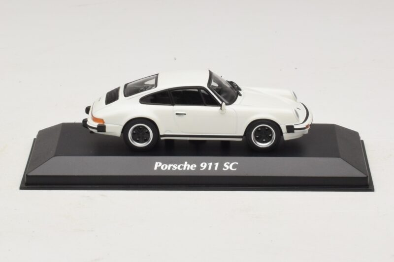 Porsche 911 SC Weiß Maxichamps 1:43 940062020 Metall