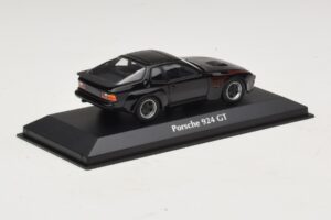 Porsche 924 GT Schwarz Maxichamps 1:43 940066124 Metall — Bild 2 von 5