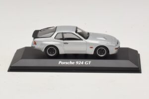 Porsche 924 GT Silber Maxichamps 1:43 Porsche 924 GT Silber Maxichamps 1:43 940066122 Metall