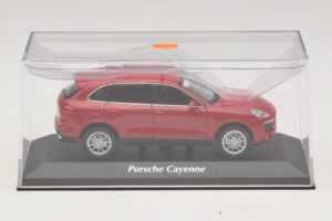 Porsche Cayenne 958 Rot Maxichamps 1:43 940063200 Metall — Bild 4 von 5