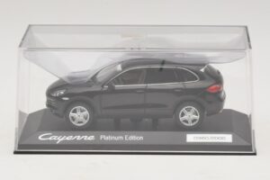 Porsche Cayenne 9PA Platin Edition Schwarz Minichamps 1:43 WAP0200160E Metall — Bild 4 von 5