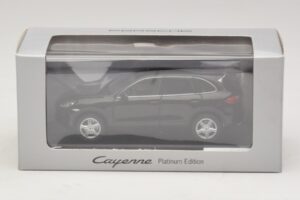 Porsche Cayenne 9PA Platin Edition Schwarz Minichamps 1:43 WAP0200160E Metall — Bild 5 von 5