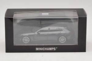 Porsche Panamera 971 4 E-Hybrid Sport Turismo Grau Minichamps 1:43 410066112 Metall — Bild 5 von 5