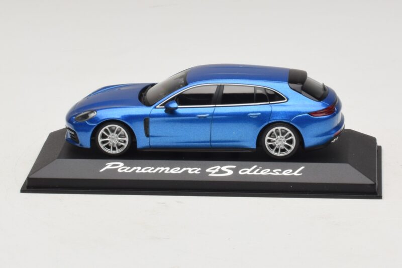 Porsche Panamera 971 4S Diesel Blau Metallic Minichamps 1:43 Porsche Panamera 971 4S Diesel Blau Metallic Minichamps 1:43 WAP0207600H Metall
