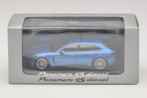Porsche Panamera 971 4S Diesel Blau Metallic Minichamps 1:43 WAP0207600H Metall — Bild 5 von 5