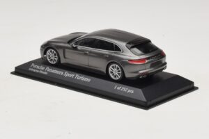 Porsche Panamera 971 Sport Turismo 4S Grau Minichamps 1:43 410066111 Metall — Bild 3 von 5