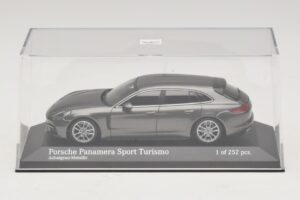 Porsche Panamera 971 Sport Turismo 4S Grau Minichamps 1:43 410066111 Metall — Bild 4 von 5