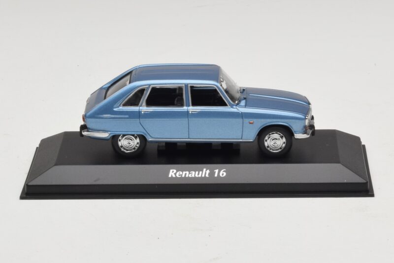Renault 16 Hellblau Metallic Maxichamps 1:43 940113100 Metall