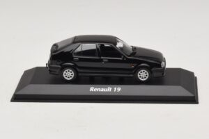 Renault 19 Schwarz Maxichamps 1:43 940113701 Metall