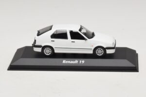 Renault 19 Weiß Maxichamps 1:43 940113700 Metall