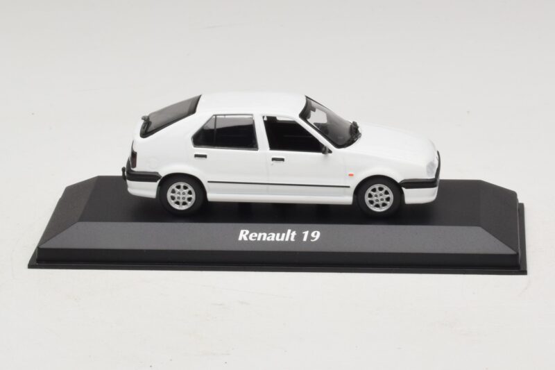 Renault 19 Weiß Maxichamps 1:43 940113700 Metall