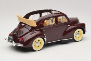 Renault 4CV Kastanienbraun Solido 1:18 8048 Metall — Bild 2 von 6