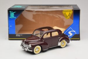 Renault 4CV Kastanienbraun Solido 1:18 8048 Metall — Bild 6 von 6