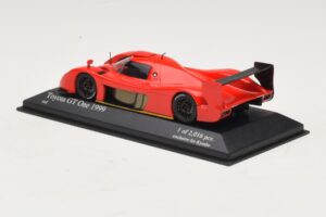 Toyota GT-One TS020 Street Rot Minichamps 1:43 433991603 Metall — Bild 3 von 5
