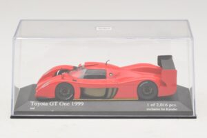 Toyota GT-One TS020 Street Rot Minichamps 1:43 433991603 Metall — Bild 4 von 5