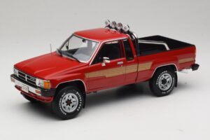 Toyota Hilux N50 Xtra Cab 4x4 Rot KK-Scale 1:18 KKDC181562 Metall