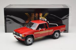 Toyota Hilux N50 Xtra Cab 4x4 Rot KK-Scale 1:18 KKDC181562 Metall — Bild 6 von 6