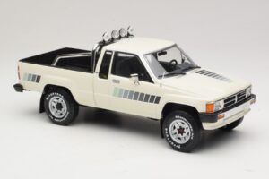 Toyota Hilux N50 Xtra Cab 4x4 Weiß KK-Scale 1:18 KKDC181564 Metall — Bild 4 von 6