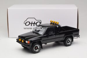 Toyota Hilux N60 SR5 Back to the Future II Hochglanz Schwarz Otto 1:18 OT481 Resin — Bild 6 von 6