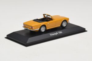 Triumph TR6 Orange Maxichamps 1:43 940132571 Metall — Bild 2 von 5