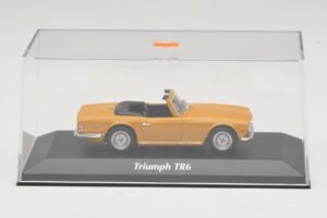 Triumph TR6 Orange Maxichamps 1:43 940132571 Metall — Bild 4 von 5