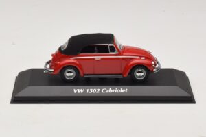 Volkswagen 1302 Cabriolet Rot Maxichamps 1:43 940055031 Metall