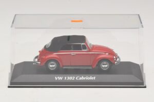 Volkswagen 1302 Cabriolet Rot Maxichamps 1:43 940055031 Metall — Bild 4 von 5