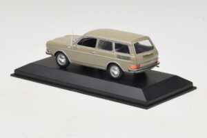 Volkswagen 411 LE Variant Savanna Beige Minichamps 1:43 400051114 Metall — Bild 3 von 5