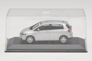 Volkswagen Golf Plus Mk5 Silber Ersatzkarton Minichamps 1:43 400054370-R1 Metall — Bild 4 von 5