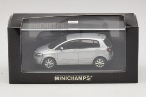 Volkswagen Golf Plus Mk5 Silber Ersatzkarton Minichamps 1:43 400054370-R1 Metall — Bild 5 von 5