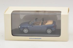 Volkswagen Golf Mk4 Cabriolet Blau Händler-Edition Minichamps 1:43 GOLF005 Metall — Bild 5 von 5