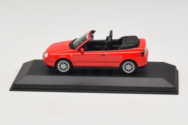 Volkswagen Golf Mk4 Cabriolet Rot Händler-Edition Minichamps 1:43 GOLF006 Metall