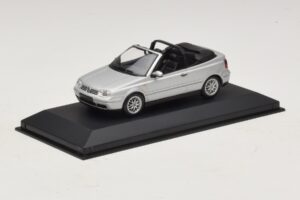 Volkswagen Golf Mk4 Cabriolet Silber Händler-Edition Minichamps 1:43 GOLF004 Metall — Bild 2 von 5
