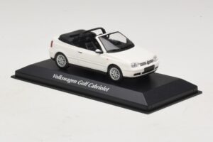 Volkswagen Golf Mk4 Cabriolet Weiß Maxichamps 1:43 940058330 Metall — Bild 3 von 5