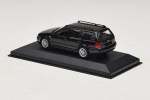 Volkswagen Golf Mk4 Variant Sport Highline BBS Edition Schwarz Ersatzkarton Minichamps 1:43 GOLF008-R1 Metall — Bild 3 von 5