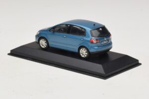Volkswagen Golf Plus Mk5 Blau Metallic Ersatzkarton Minichamps 1:43 GOLF02-R1 Metall — Bild 3 von 5