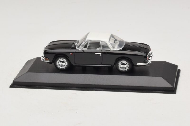 Volkswagen Karmann Ghia Schwarz mit weißem Dach Minichamps 1:43 430050224 Metall