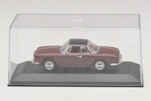 Volkswagen Karmann Ghia Rot Mit Schwarzem Dach Minichamps 1:43 GHIA002 Metall — Bild 4 von 5