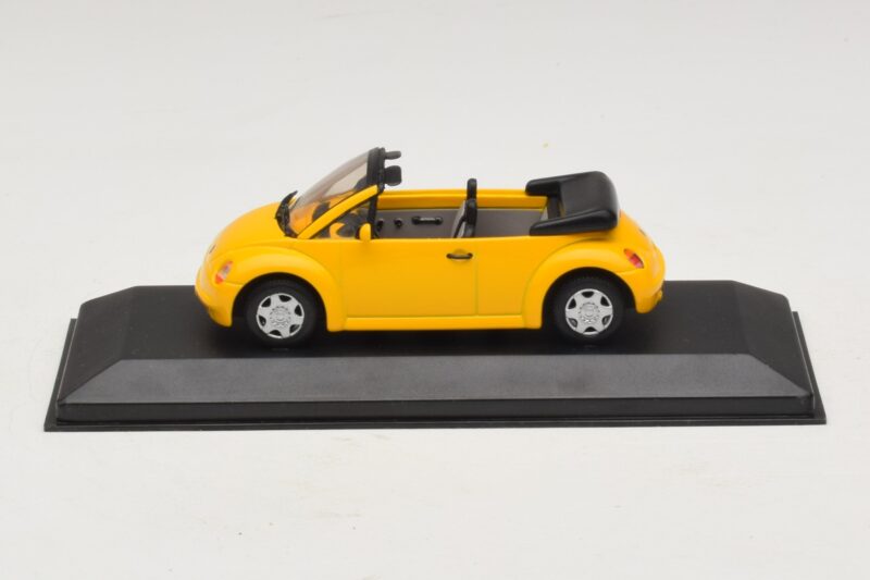 Volkswagen New Beetle Cabriolet Gelb Minichamps 1:43 BEETLE002 Metall