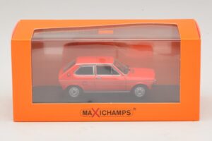 Volkswagen Polo Mk1 Rot Maxichamps 1:43 940050500 Metall — Bild 5 von 5