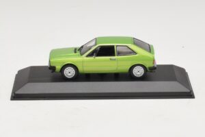 Volkswagen Scirocco Mk1 Grün Metallic Ersatzkarton Maxichamps 1:43 940050420-R1 Metall