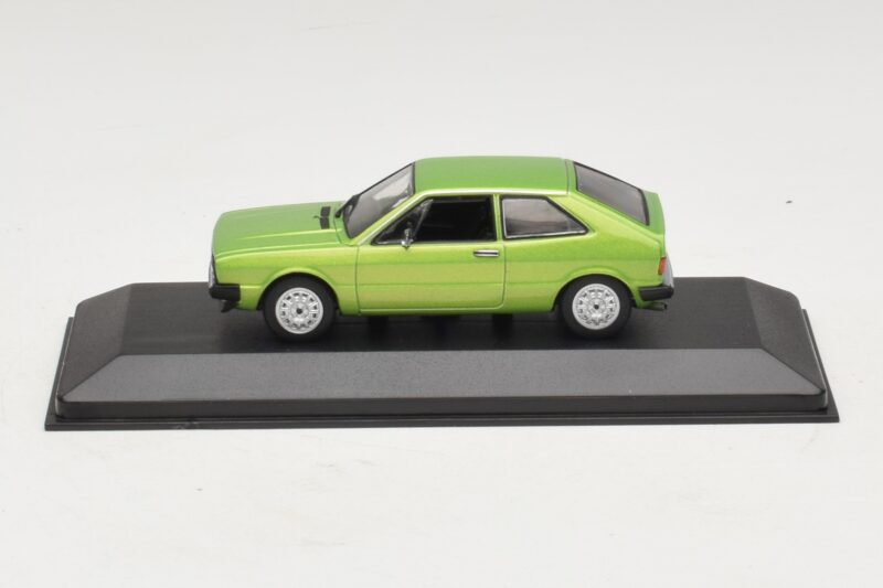 Volkswagen Scirocco Mk1 Grün Metallic Ersatzkarton Maxichamps 1:43 940050420-R1 Metall