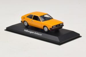 Volkswagen Scirocco Mk1 Gelb Maxichamps 1:43 940050424 Metall — Bild 3 von 5