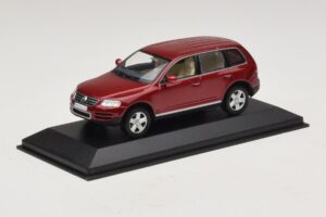 Volkswagen Touareg 7L Rot Minichamps 1:43 TOUAREG003 Metall — Bild 2 von 5