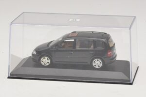 Volkswagen Touran 1T Schwarz Minichamps 1:43 TOURAN005 Metall — Bild 4 von 5