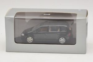 Volkswagen Touran 1T Schwarz Minichamps 1:43 TOURAN005 Metall — Bild 5 von 5