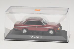 Volvo 240 GL Dark Red Metallic Maxichamps 1:43 940171401 Metall — Bild 4 von 5