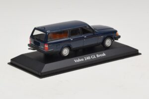Volvo 240 GL Kombi Dunkelblau Maxichamps 1:43 940171412 Metall — Bild 2 von 5
